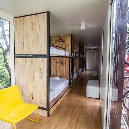 Ducati Bike Box Hotel Бурірам Екстер'єр фото